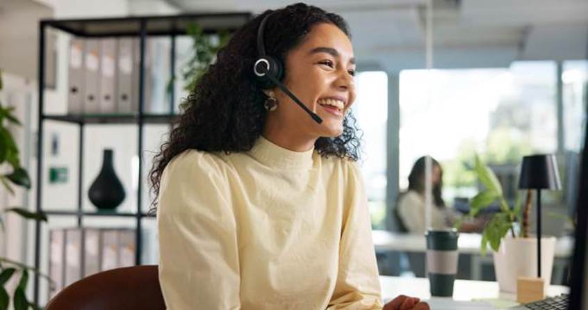 A person wearing a headset
AI-generated content may be incorrect.
